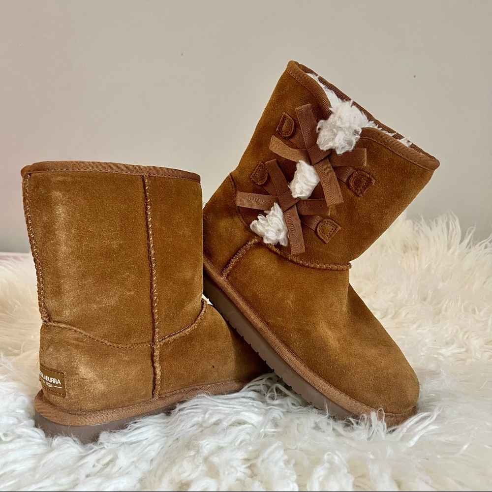 Kookaburra by UGG Victoria big girls short boots size 4 youth